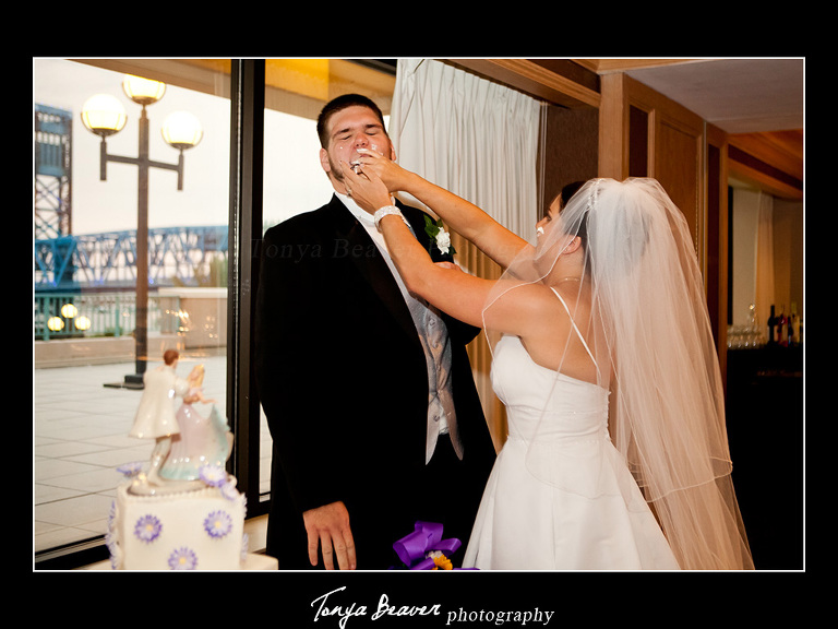 Hyatt Regency Jacksonville Riverfront; Hyatt Regency Jacksonville Riverfront Weddings; Hyatt Regency Jacksonville Riverfront Wedding Photos; Hyatt Regency Jacksonville Riverfront Wedding Pictures; Hyatt Regency Jacksonville Riverfront Wedding Photography; Hyatt Regency Jacksonville Riverfront Wedding Photographer; JACKSONVILLE WEDDINGS; JACKSONVILLE WEDDING PHOTOS; JACKSONVILLE WEDDING PICTURES; JACKSONVILLE WEDDING PHOTOGRAPHER; JACKSONVILLE WEDDING PHOTOGRAPHY; JACKSONVILLE FLORIDA WEDDINGS; NORTH FLORIDA WEDDINGS; TONYA BEAVER PHOTOGRAPHY; jacksonville photographers; photographer jacksonville fl; Downtown Jacksonville Weddings; Downtown Jacksonville Wedding Photographer; 