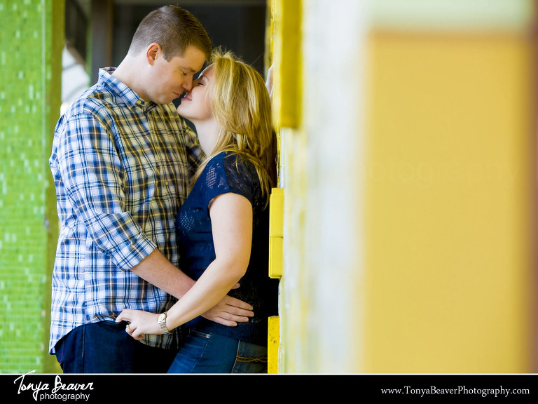 FIRST PRESBYTERIAN CHURCH ENGAGEMENT PHOTOS; DOWNTOWN JACKSONVILLE ENGAGEMENT PHOTOS; TONYA BEAVER PHOTOGRAPHY; 
