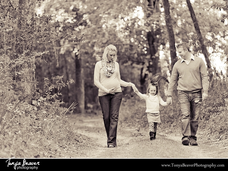 Lake City Maternity Photos; Tonya Beaver Photography; Jacksonville Maternity Photographer; Lake City Maternity Photography;   Lake City Maternity Photographer;  Lake City Maternity Pictures; Neutral Maternity Photos;  Woodsy Maternity Photos; Big Sister Maternity Photos; Big Sister Photoshoot; Jacksonville Maternity Photography; Jacksonville Maternity Photos; Jacksonville Maternity Pictures; 