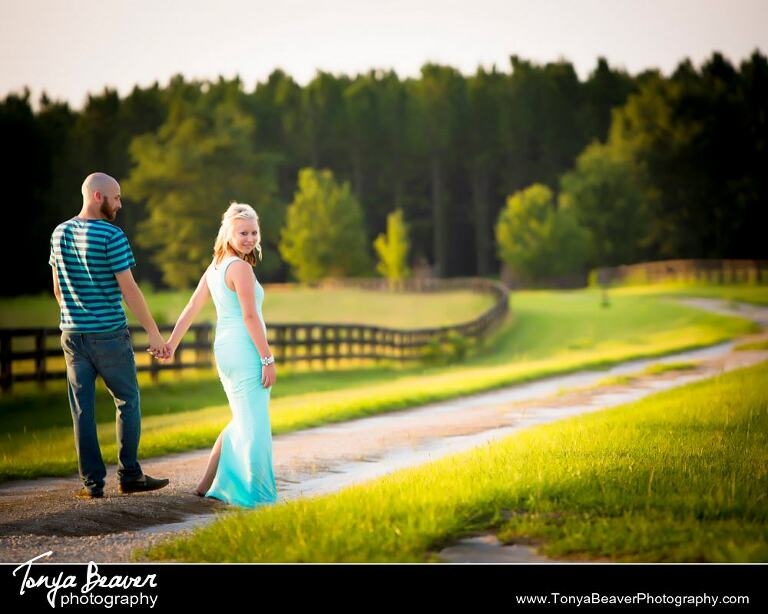 Live Oak Engagement Photos; Live Oak Engagement Photographer; Live Oak Engagement Photography; Outdoor Engagement Pictures; Tonya Beaver Photography;  Country Engagement Pictures; 
