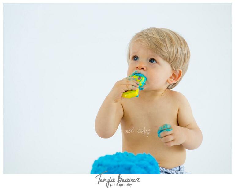 Jacksonville Cake Smash Photographer; Jacksonville Cake Smash Photography; Jacksonville Cake Smash Photos; Jacksonville Cake Smash Pictures; Tonya Beaver Photography, 