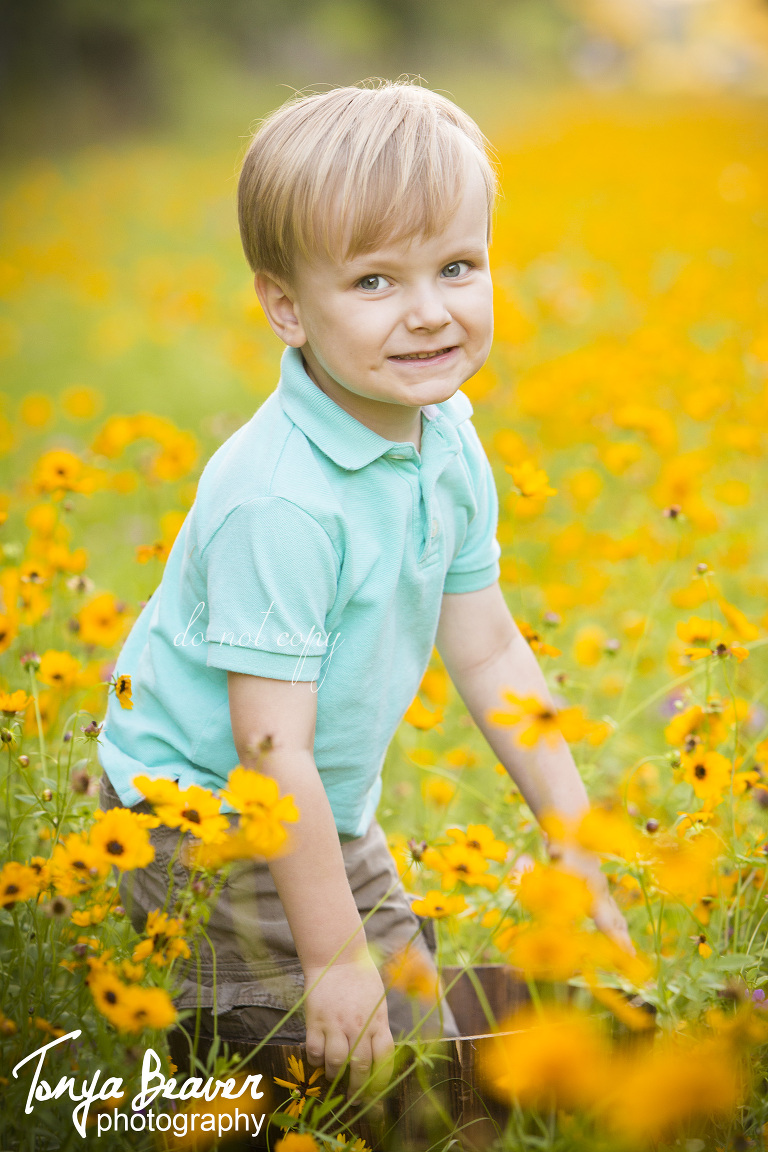 Jacksonville Family Photography; Live Oak Family Photography; Live Oak Flower Fields Family Photos; Flower Fields Family Photos; Live Oak Florida; Live Oak Family Photographer; Live Oak Family Photos; Live Oak Family Pictures; Tonya Beaver Photography; 