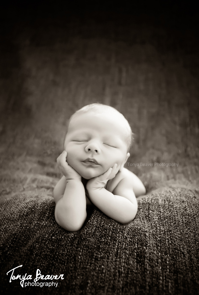 Jacksonville Newborn Photography; Jacksonville Newborn Photographer; Jacksonville Newborn Pictures; Jacksonville Newborn Photos; Jacksonville Lifestyle Newborn Photos; Tonya Beaver Photography; 