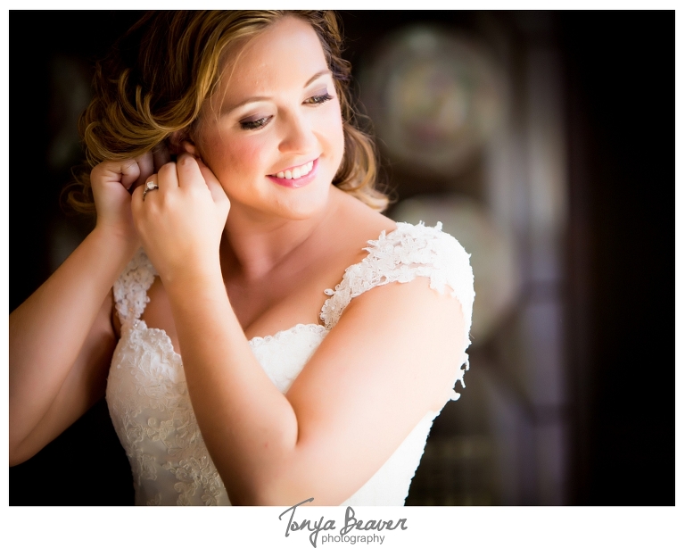 Jacksonville wedding photography; Tonya Beaver Photography; Timuquana Country Club; Jacksonville Wedding; TIMUQUANA COUNTRY CLUB WEDDING PHOTOS; TIMUQUANA COUNTRY CLUB WEDDING PICTURES; TIMUQUANA COUNTRY CLUB WEDDING PHOTOGRAPHY; TIMUQUANA COUNTRY CLUB WEDDING PHOTOGRAPHER; TIMUQUANA COUNTRY CLUB WEDDINGS; TIMUQUANA COUNTRY CLUB; JACKSONVILLE WEDDING PHOTOS; JACKSONVILLE WEDDING PICTURES; JACKSONVILLE WEDDING PHOTOGRAPHER; JACKSONVILLE WEDDING PHOTOGRAPHY; JACKSONVILLE WEDDINGS;