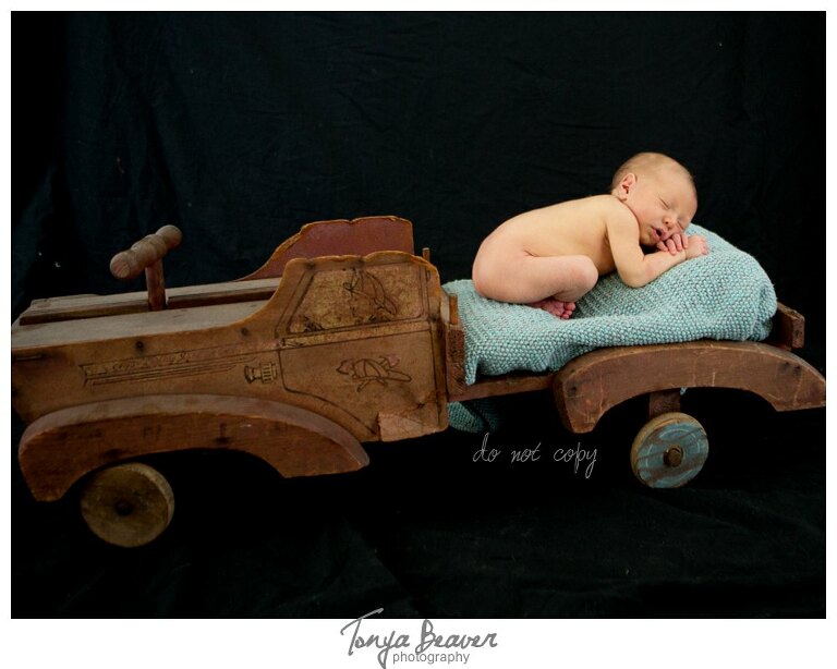jacksonville newborn photography; jacksonville newborn pictures; firefighter newborn photos; jacksonville beach photographer; tonya beaver photography; 
