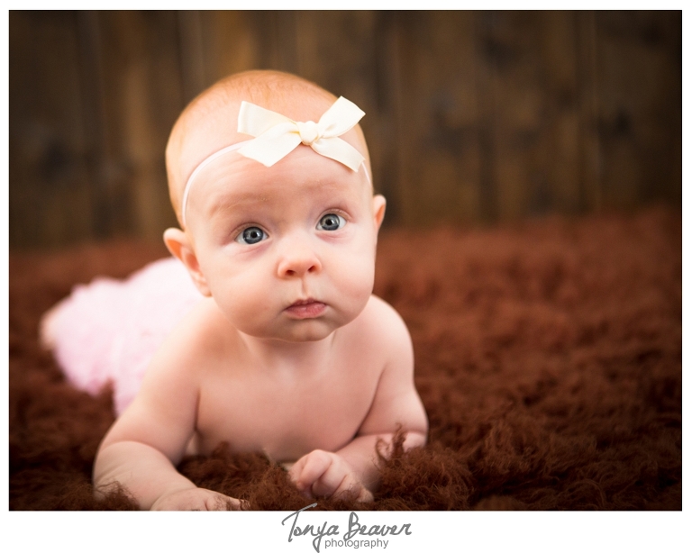 JACKSONVILLE MILESTONE PHOTOGRAPHER; JACKSONVILLE MILESTONE PHOTOGRAPHY; JACKSONVILLE MILESTONE PHOTOS; JACKSONVILLE MILESTONE PICTURES; JACKSONVILLE 4 MONTH PHOTOS; Tonya Beaver Photography, sitter session photos, 