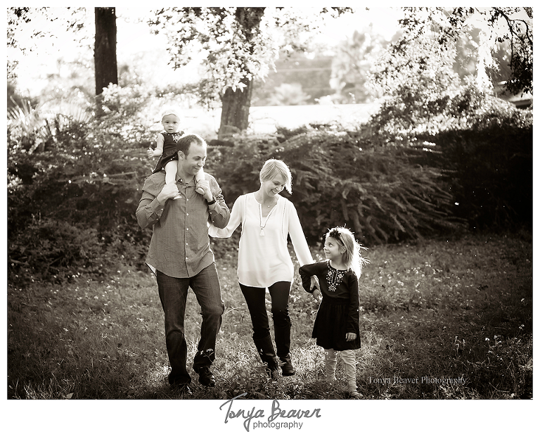 jacksonville family photography; family photos; jacksonville rustic family photos; mini sessions; fall mini sessions; tonya beaver photography; 