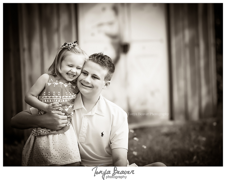 jacksonville family photography; family photos; jacksonville rustic family photos; mini sessions; fall mini sessions; tonya beaver photography; 