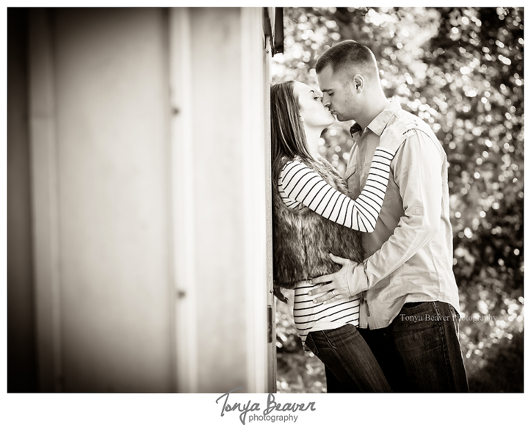 jacksonville family photography; family photos; jacksonville rustic family photos; mini sessions; fall mini sessions; tonya beaver photography; Jacksonville Park Family Photos; 