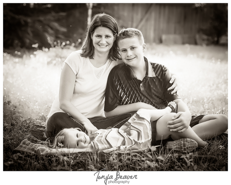jacksonville family photography; family photos; jacksonville rustic family photos; mini sessions; fall mini sessions; tonya beaver photography; 