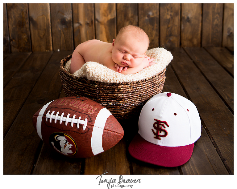 jacksonville newborn photographer; jacksonville photography studio; baby photos; newborn photos; maternity photos; tonya beaver photography; FSU Newborn Photos; 