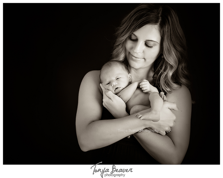 jacksonville newborn photographer; jacksonville photography studio; baby photos; newborn photos; maternity photos; tonya beaver photography;