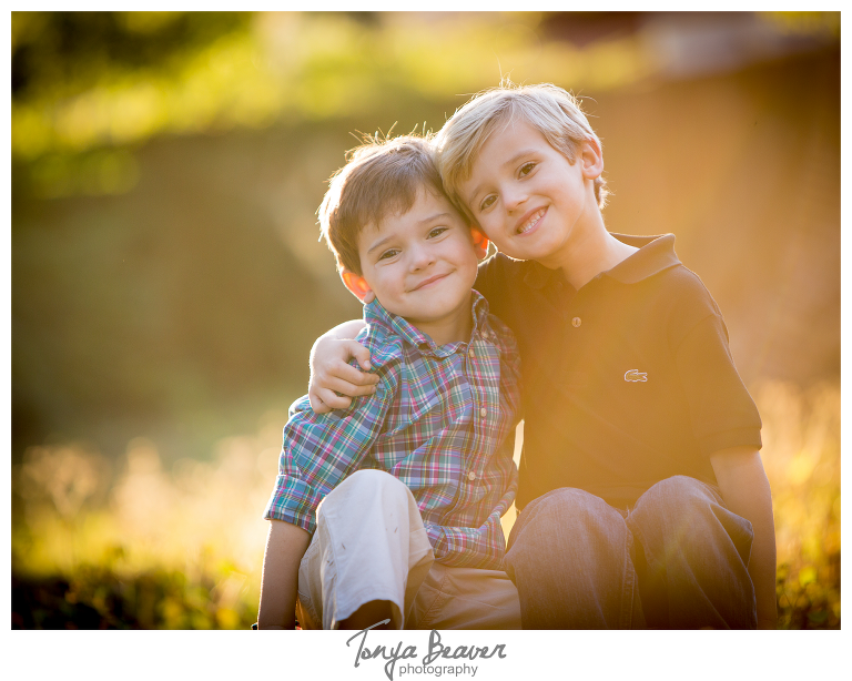 Jacksonville family photos; jacksonville rustic family photos; country setting family photos; Tonya Beaver Photography;  Jacksonville Sunset Family Photos;