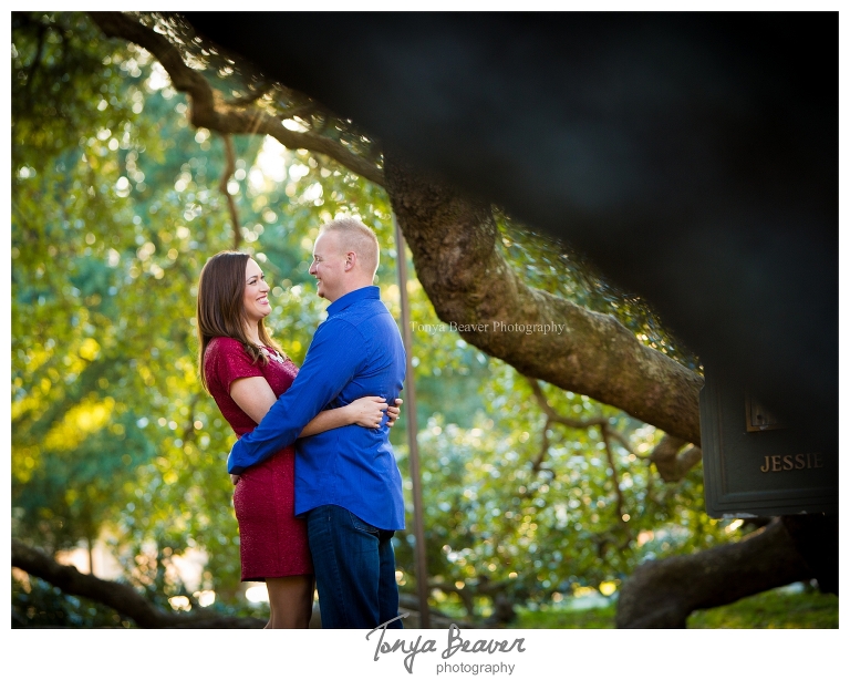 Treaty Oak Park Engagement Photos by Tonya Beaver Photography; jacksonville engagement photographer; jacksonville wedding photographer; downtown jax engagement photos; treaty oak engagement photos; tonya beaver photography;