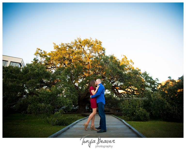 Treaty Oak Park Engagement Photos by Tonya Beaver Photography; jacksonville engagement photographer; jacksonville wedding photographer; downtown jax engagement photos; treaty oak engagement photos; tonya beaver photography;