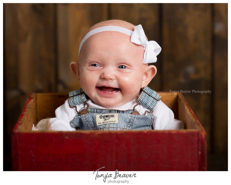JACKSONVILLE MILESTONE PHOTOGRAPHER; JACKSONVILLE 4 MONTH PHOTOS; JACKSONVILLE MILESTONE PHOTOGRAPHY; JACKSONVILLE MILESTONE PHOTOS; JACKSONVILLE MILESTONE PICTURES; Tonya Beaver Photography; 