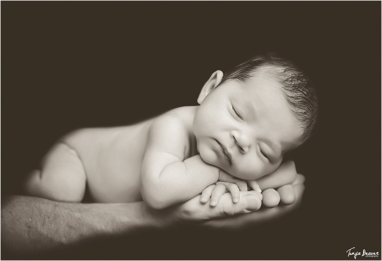 jacksonville newborn photographer; jacksonville child photographer; jacksonville photography studio; tonya beaver photography;