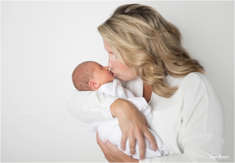 Jacksonville Newborn Photography; Jacksonville Newborn Photographer; Jacksonville Newborn Pictures; Jacksonville Newborn Photos; Jacksonville Lifestyle Newborn Photos; Tonya Beaver Photography; 