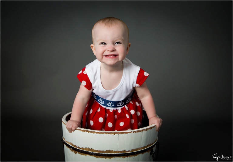 first birthday photoshoot; one year photo shoot; studio cake smash photos; tonya beaver photography043
