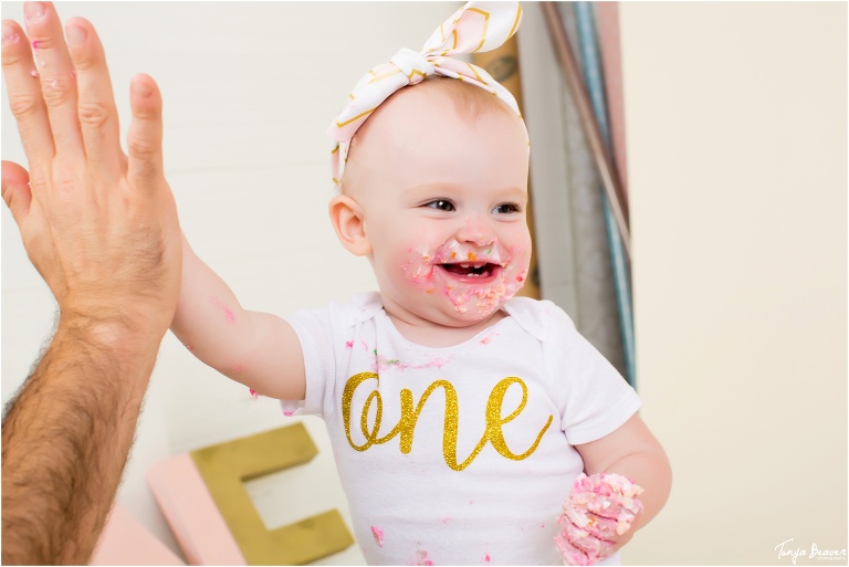 first birthday photoshoot; one year photo shoot; studio cake smash photos; tonya beaver photography051