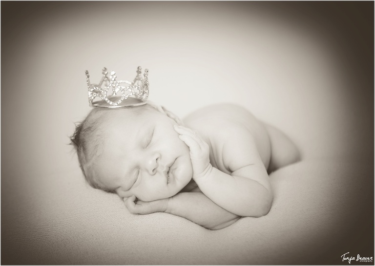 tonya beaver photography; jacksonville newborn photographer; jacksonville beach family photographer; Jacksonville Beach Newborn Photos; Jacksonville Beach Newborn Photography; Jacksonville Beach Newborn Photographer; Jacksonville Beach Newborn Pictures; 