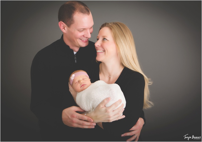 tonya beaver photography; jacksonville newborn photographer; jacksonville beach family photographer; Jacksonville Beach Newborn Photos; Jacksonville Beach Newborn Photography; Jacksonville Beach Newborn Photographer; Jacksonville Beach Newborn Pictures; 
