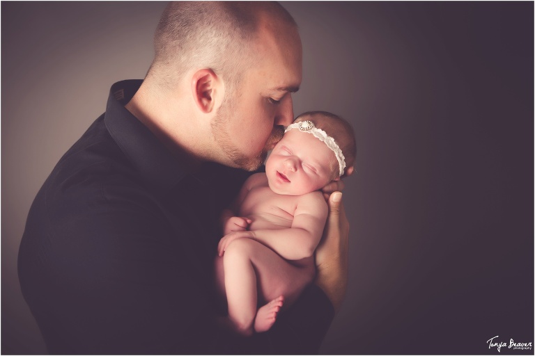 Jacksonville newborn photography; neptune beach newborn photography; jacksonville beach newborn photography; ponte vedra newborn photography; Tonya Beaver Photography; 