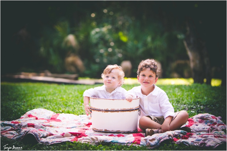 jacksonville family photographer; jacksonville children photographer; rustic family photos; neptune beach family photography; tonya beaver photography; HOWELL PARK FAMILY PHOTOS;  HOWELL PARK FAMILY PHOTOGRAPHY; HOWELL PARK FAMILY PHOTOGRAPHER; HOWELL PARK FAMILY PICTURES; HOWELL PARK;