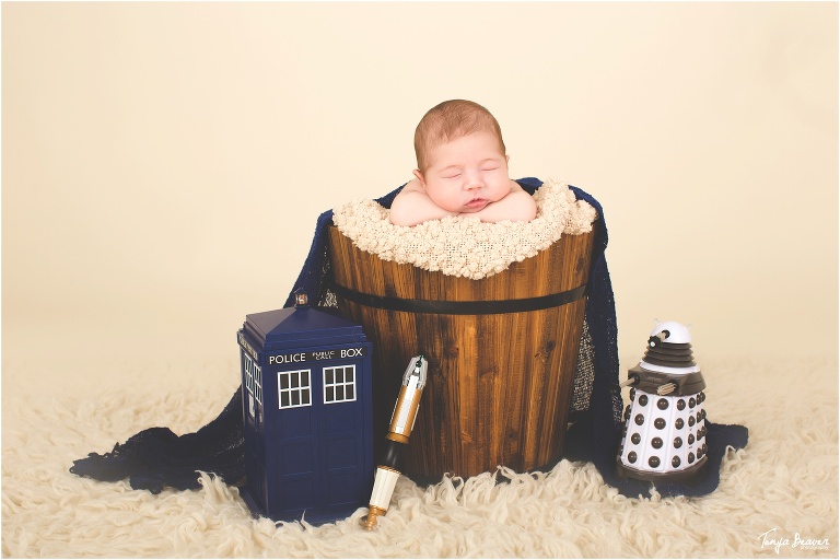 jacksonville newborn photography; jacksonville baby photography; neptune beach baby photography; ponte Vedra baby photography; newborn photos; baby photos; tonya beaver photography; JACKSONVILLE BEACH NEWBORN PHOTOGRAPHY; police call box newborn photos; police call box newborn photoshoot; police officer newborn photos; 