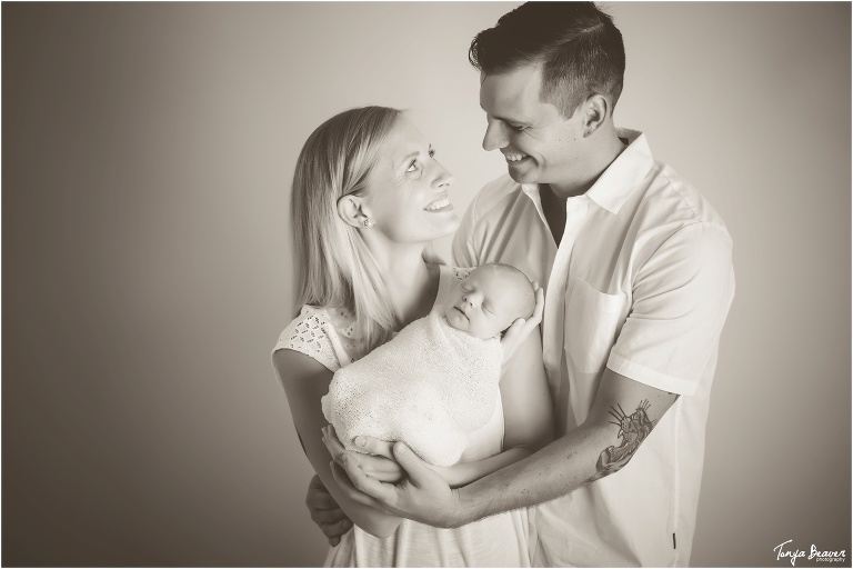 jacksonville newborn photographer; jacksonville newborn photography; jacksonville maternity photography; tonya beaver photography; JACKSONVILLE BEACH NEWBORN PHOTOGRAPHY; JACKSONVILLE BEACH NEWBORN PHOTOGRAPHER; 