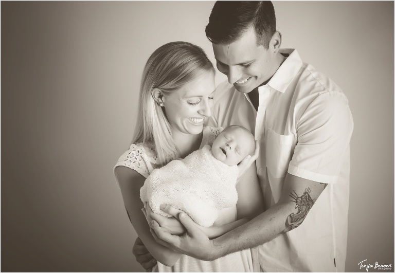 jacksonville newborn photographer; jacksonville newborn photography; jacksonville maternity photography; tonya beaver photography; JACKSONVILLE BEACH NEWBORN PHOTOGRAPHY; JACKSONVILLE BEACH NEWBORN PHOTOGRAPHER; 