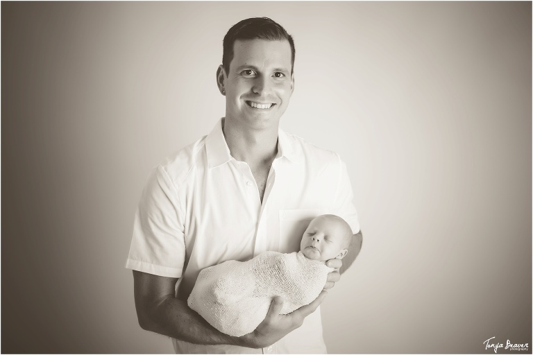 jacksonville newborn photographer; jacksonville newborn photography; jacksonville maternity photography; tonya beaver photography; JACKSONVILLE BEACH NEWBORN PHOTOGRAPHY; JACKSONVILLE BEACH NEWBORN PHOTOGRAPHER; 