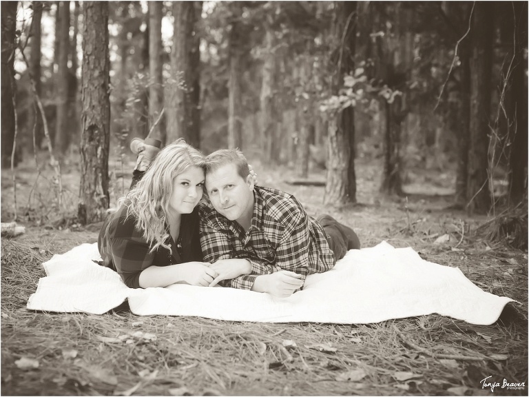 jacksonville-engagement-photos-jacksonville-engagement-photographer-christmas-engagement-photos-tonya-beaver-photography-014