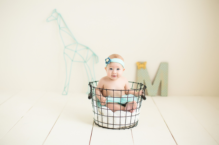 JACKSONVILLE MILESTONE PHOTOGRAPHY; JACKSONVILLE 5 MONTH PHOTOS; JACKSONVILLE MILESTONE PHOTOGRAPHER; JACKSONVILLE MILESTONE PHOTOS; JACKSONVILLE MILESTONE PICTURES; TONYA BEAVER PHOTOGRAPHY; 