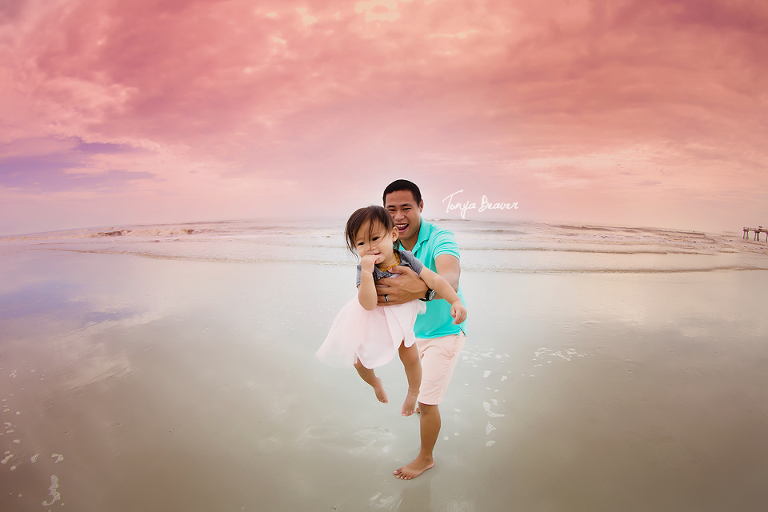 JACKSONVILLE FAMILY PHOTOGRAPHY; BEACH FAMILY PHOTOS; JACKSONVILLE BEACH FAMILY PHOTOS; ATLANTIC BEACH FAMILY PHOTOS; NEPTUNE BEACH FAMILY PHOTOS; TONYA BEAVER PHOTOGRAPHY; 