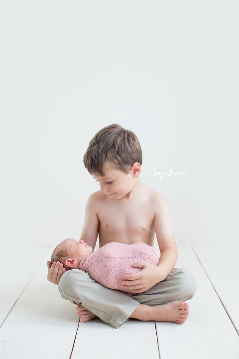 JACKSONVILLE BEACH NEWBORN PHOTOS; JACKSONVILLE BEACH NEWBORN PHOTOGRAPHY; JACKSONVILLE BEACH NEWBORN PICTURES; JACKSONVILLE BEACH NEWBORN PHOTOGRAPHER; TONYA BEAVER PHOTOGRAPHY; 
