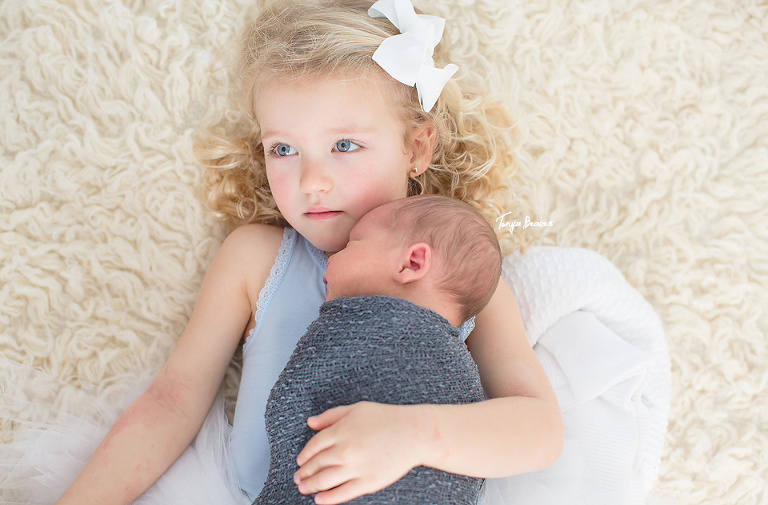 JACKSONVILLE BEACH NEWBORN PHOTOGRAPHY; JACKSONVILLE BEACH NEWBORN PHOTOGRAPHER; JACKSONVILLE BEACH NEWBORN PHOTOS; JACKSONVILLE BEACH NEWBORN PICTURES; TONYA BEAVER PHOTOGRAPHY; 