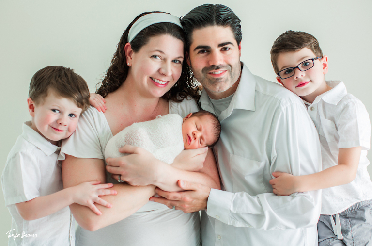JACKSONVILLE NEWBORN PHOTOS; JACKSONVILLE NEWBORN PHOTOGRAPHY; JACKSONVILLE NEWBORN PHOTOGRAPHER; JACKSONVILLE NEWBORN PICTURES; TONYA BEAVER PHOTOGRAPHY; BIG BROTHERS PHOTOSHOOT; 
