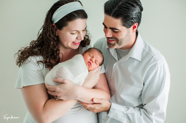 JACKSONVILLE NEWBORN PHOTOS; JACKSONVILLE NEWBORN PHOTOGRAPHY; JACKSONVILLE NEWBORN PHOTOGRAPHER; JACKSONVILLE NEWBORN PICTURES; TONYA BEAVER PHOTOGRAPHY; BIG BROTHERS PHOTOSHOOT; 