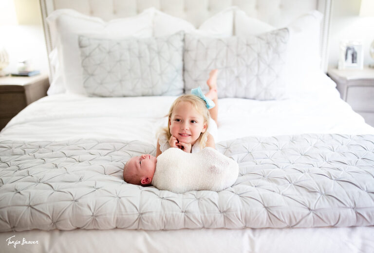 JACKSONVILLE LIFESTYLE NEWBORN PHOTOGRAPHY; JACKSONVILLE LIFESTYLE NEWBORN PHOTOGRAPHER; JACKSONVILLE LIFESTYLE NEWBORN PHOTOS; JACKSONVILLE LIFESTYLE NEWBORN PICTURES; TONYA BEAVER PHOTOGRAPHY;