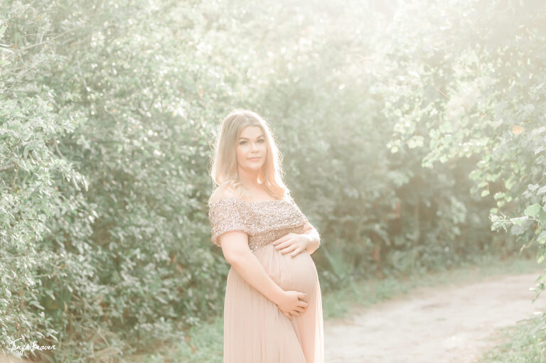 LITTLE TALBOT ISLAND MATERNITY PHOTOGRAPHY; LITTLE TALBOT ISLAND MATERNITY PHOTOGRAPHER; LITTLE TALBOT ISLAND MATERNITY PHOTOS; LITTLE TALBOT ISLAND MATERNITY PICTURES; DRIFTWOOD BEACH MATERNITY PHOTOS; DRIFTWOOD BEACH MATERNITY PICTURES; DRIFTWOOD BEACH MATERNITY PHOTOGRAPHER; DRIFTWOOD BEACH MATERNITY PHOTOGRAPHY; Jacksonville Maternity Photography; Jacksonville Maternity Photographer; Jacksonville Maternity Photos; Jacksonville Maternity Pictures; Tonya Beaver Photography; jacksonville photographers; photographer jacksonville fl;