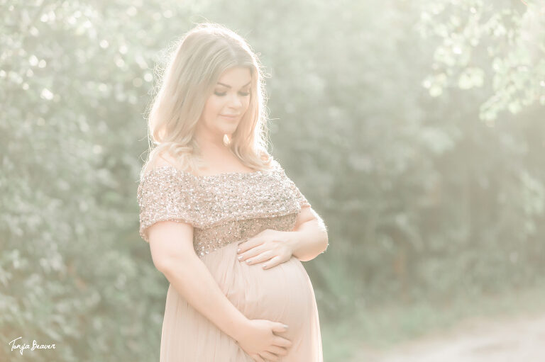 LITTLE TALBOT ISLAND MATERNITY PHOTOGRAPHY; LITTLE TALBOT ISLAND MATERNITY PHOTOGRAPHER; LITTLE TALBOT ISLAND MATERNITY PHOTOS; LITTLE TALBOT ISLAND MATERNITY PICTURES; DRIFTWOOD BEACH MATERNITY PHOTOS; DRIFTWOOD BEACH MATERNITY PICTURES; DRIFTWOOD BEACH MATERNITY PHOTOGRAPHER; DRIFTWOOD BEACH MATERNITY PHOTOGRAPHY; Jacksonville Maternity Photography; Jacksonville Maternity Photographer; Jacksonville Maternity Photos; Jacksonville Maternity Pictures; Tonya Beaver Photography; jacksonville photographers; photographer jacksonville fl;
