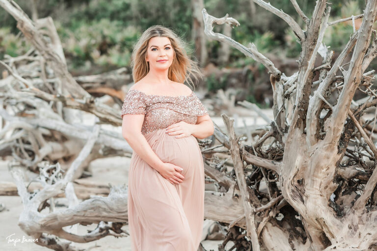 LITTLE TALBOT ISLAND MATERNITY PHOTOGRAPHY; LITTLE TALBOT ISLAND MATERNITY PHOTOGRAPHER; LITTLE TALBOT ISLAND MATERNITY PHOTOS; LITTLE TALBOT ISLAND MATERNITY PICTURES; DRIFTWOOD BEACH MATERNITY PHOTOS; DRIFTWOOD BEACH MATERNITY PICTURES; DRIFTWOOD BEACH MATERNITY PHOTOGRAPHER; DRIFTWOOD BEACH MATERNITY PHOTOGRAPHY; Jacksonville Maternity Photography; Jacksonville Maternity Photographer; Jacksonville Maternity Photos; Jacksonville Maternity Pictures; Tonya Beaver Photography; jacksonville photographers; photographer jacksonville fl;