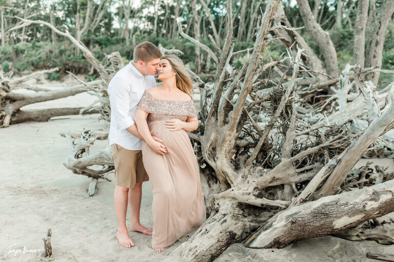 LITTLE TALBOT ISLAND MATERNITY PHOTOGRAPHY; LITTLE TALBOT ISLAND MATERNITY PHOTOGRAPHER; LITTLE TALBOT ISLAND MATERNITY PHOTOS; LITTLE TALBOT ISLAND MATERNITY PICTURES; DRIFTWOOD BEACH MATERNITY PHOTOS; DRIFTWOOD BEACH MATERNITY PICTURES; DRIFTWOOD BEACH MATERNITY PHOTOGRAPHER; DRIFTWOOD BEACH MATERNITY PHOTOGRAPHY; Jacksonville Maternity Photography; Jacksonville Maternity Photographer; Jacksonville Maternity Photos; Jacksonville Maternity Pictures; Tonya Beaver Photography; jacksonville photographers; photographer jacksonville fl;