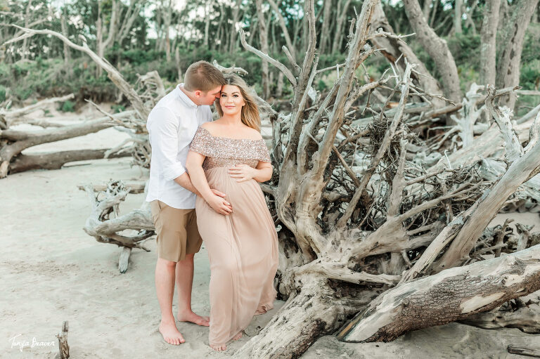 LITTLE TALBOT ISLAND MATERNITY PHOTOGRAPHY; LITTLE TALBOT ISLAND MATERNITY PHOTOGRAPHER; LITTLE TALBOT ISLAND MATERNITY PHOTOS; LITTLE TALBOT ISLAND MATERNITY PICTURES; DRIFTWOOD BEACH MATERNITY PHOTOS; DRIFTWOOD BEACH MATERNITY PICTURES; DRIFTWOOD BEACH MATERNITY PHOTOGRAPHER; DRIFTWOOD BEACH MATERNITY PHOTOGRAPHY; Jacksonville Maternity Photography; Jacksonville Maternity Photographer; Jacksonville Maternity Photos; Jacksonville Maternity Pictures; Tonya Beaver Photography; jacksonville photographers; photographer jacksonville fl;