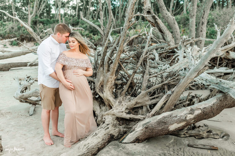 LITTLE TALBOT ISLAND MATERNITY PHOTOGRAPHY; LITTLE TALBOT ISLAND MATERNITY PHOTOGRAPHER; LITTLE TALBOT ISLAND MATERNITY PHOTOS; LITTLE TALBOT ISLAND MATERNITY PICTURES; DRIFTWOOD BEACH MATERNITY PHOTOS; DRIFTWOOD BEACH MATERNITY PICTURES; DRIFTWOOD BEACH MATERNITY PHOTOGRAPHER; DRIFTWOOD BEACH MATERNITY PHOTOGRAPHY; Jacksonville Maternity Photography; Jacksonville Maternity Photographer; Jacksonville Maternity Photos; Jacksonville Maternity Pictures; Tonya Beaver Photography; jacksonville photographers; photographer jacksonville fl;