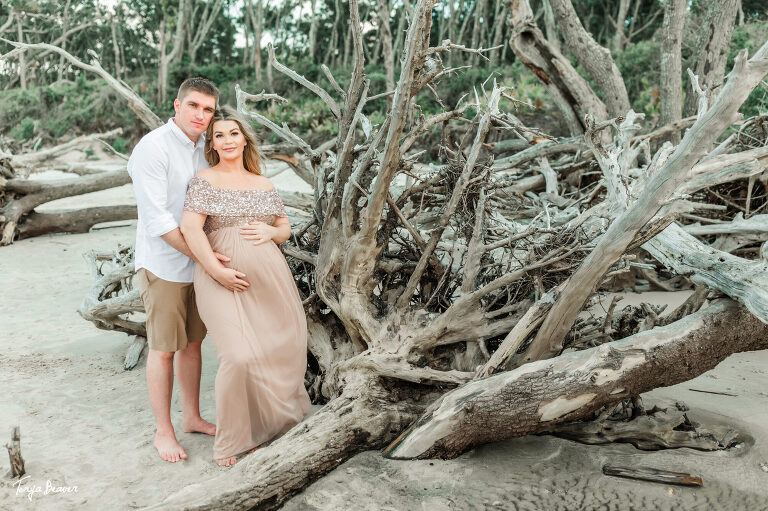 LITTLE TALBOT ISLAND MATERNITY PHOTOGRAPHY; LITTLE TALBOT ISLAND MATERNITY PHOTOGRAPHER; LITTLE TALBOT ISLAND MATERNITY PHOTOS; LITTLE TALBOT ISLAND MATERNITY PICTURES; DRIFTWOOD BEACH MATERNITY PHOTOS; DRIFTWOOD BEACH MATERNITY PICTURES; DRIFTWOOD BEACH MATERNITY PHOTOGRAPHER; DRIFTWOOD BEACH MATERNITY PHOTOGRAPHY; Jacksonville Maternity Photography; Jacksonville Maternity Photographer; Jacksonville Maternity Photos; Jacksonville Maternity Pictures; Tonya Beaver Photography; jacksonville photographers; photographer jacksonville fl;