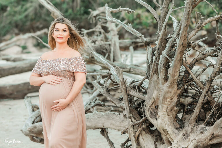 LITTLE TALBOT ISLAND MATERNITY PHOTOGRAPHY; LITTLE TALBOT ISLAND MATERNITY PHOTOGRAPHER; LITTLE TALBOT ISLAND MATERNITY PHOTOS; LITTLE TALBOT ISLAND MATERNITY PICTURES; DRIFTWOOD BEACH MATERNITY PHOTOS; DRIFTWOOD BEACH MATERNITY PICTURES; DRIFTWOOD BEACH MATERNITY PHOTOGRAPHER; DRIFTWOOD BEACH MATERNITY PHOTOGRAPHY; Jacksonville Maternity Photography; Jacksonville Maternity Photographer; Jacksonville Maternity Photos; Jacksonville Maternity Pictures; Tonya Beaver Photography; jacksonville photographers; photographer jacksonville fl;