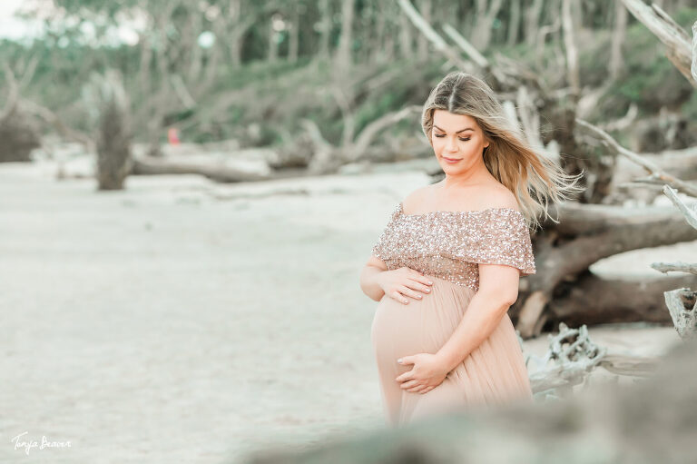 LITTLE TALBOT ISLAND MATERNITY PHOTOGRAPHY; LITTLE TALBOT ISLAND MATERNITY PHOTOGRAPHER; LITTLE TALBOT ISLAND MATERNITY PHOTOS; LITTLE TALBOT ISLAND MATERNITY PICTURES; DRIFTWOOD BEACH MATERNITY PHOTOS; DRIFTWOOD BEACH MATERNITY PICTURES; DRIFTWOOD BEACH MATERNITY PHOTOGRAPHER; DRIFTWOOD BEACH MATERNITY PHOTOGRAPHY; Jacksonville Maternity Photography; Jacksonville Maternity Photographer; Jacksonville Maternity Photos; Jacksonville Maternity Pictures; Tonya Beaver Photography; jacksonville photographers; photographer jacksonville fl;