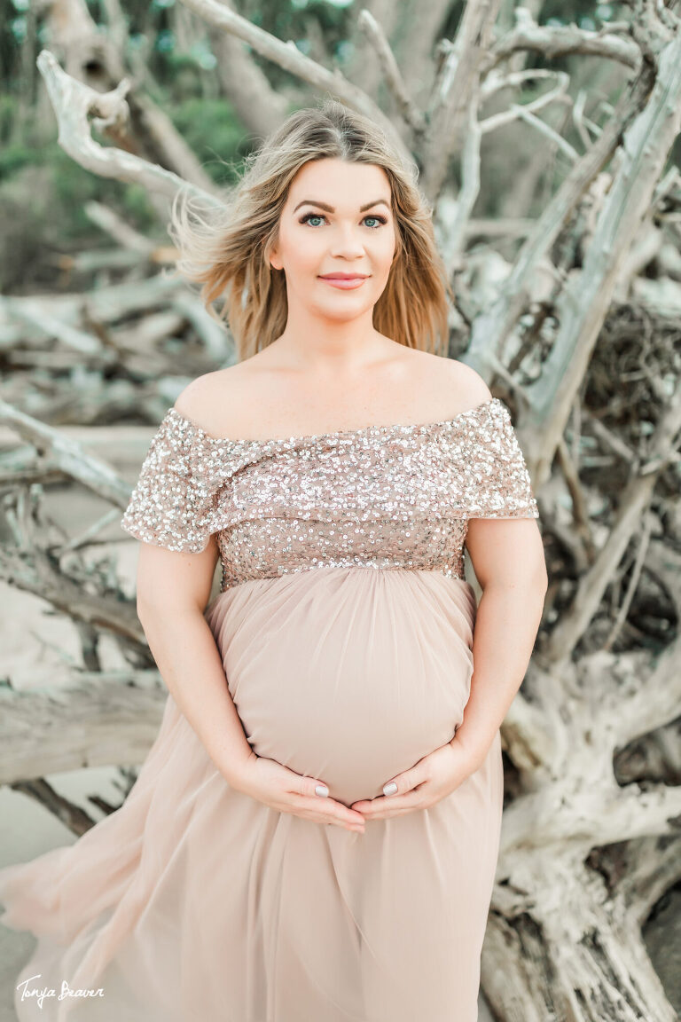 LITTLE TALBOT ISLAND MATERNITY PHOTOGRAPHY; LITTLE TALBOT ISLAND MATERNITY PHOTOGRAPHER; LITTLE TALBOT ISLAND MATERNITY PHOTOS; LITTLE TALBOT ISLAND MATERNITY PICTURES; DRIFTWOOD BEACH MATERNITY PHOTOS; DRIFTWOOD BEACH MATERNITY PICTURES; DRIFTWOOD BEACH MATERNITY PHOTOGRAPHER; DRIFTWOOD BEACH MATERNITY PHOTOGRAPHY; Jacksonville Maternity Photography; Jacksonville Maternity Photographer; Jacksonville Maternity Photos; Jacksonville Maternity Pictures; Tonya Beaver Photography; jacksonville photographers; photographer jacksonville fl;